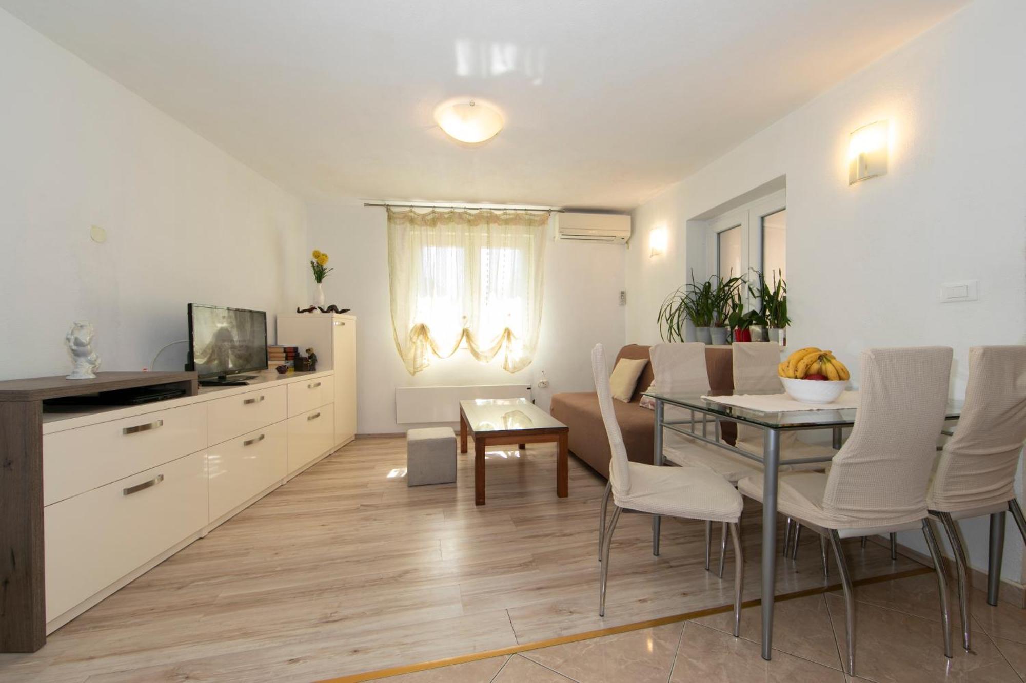 Apartmani Darinka Baška Voda Buitenkant foto