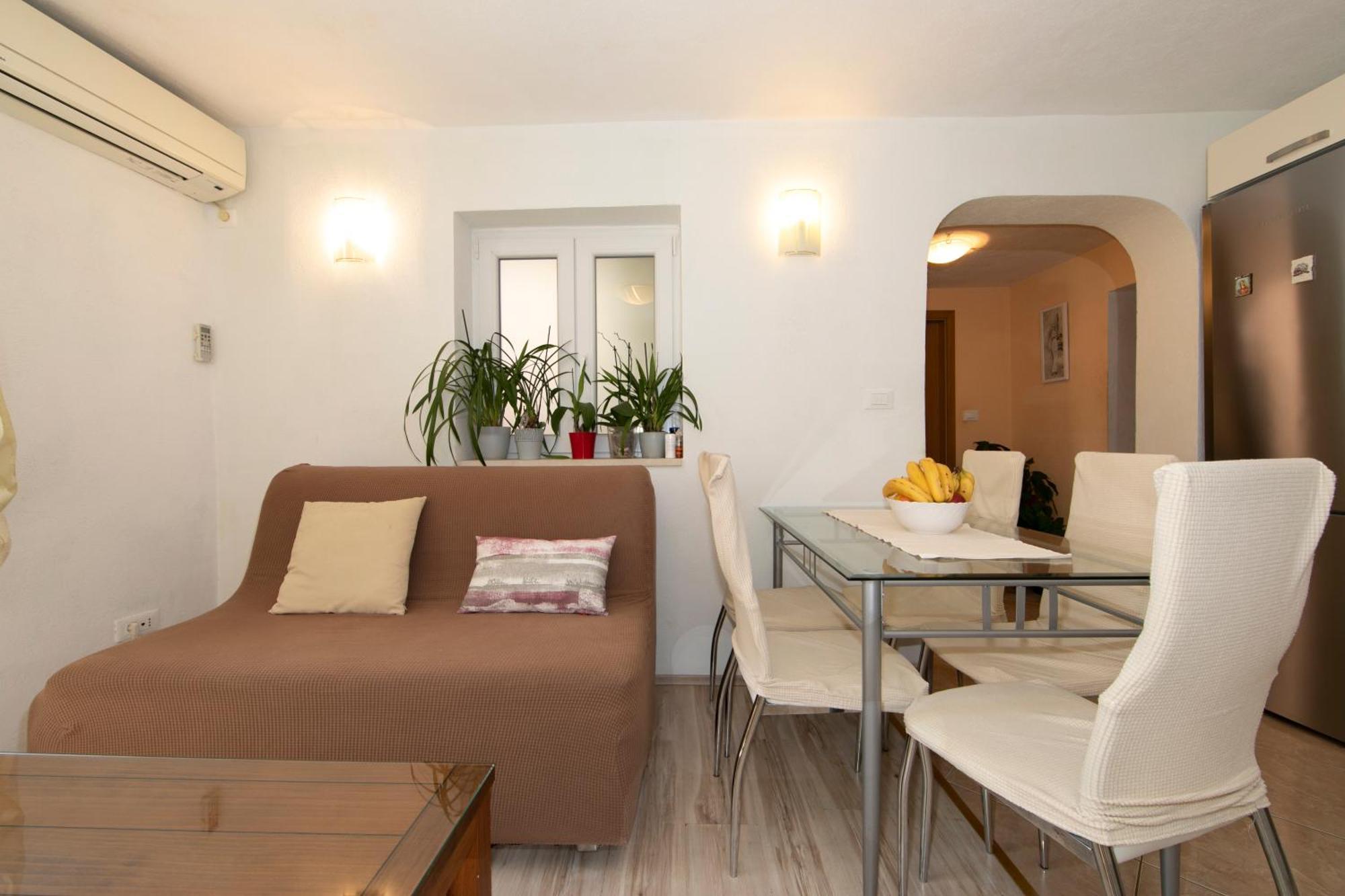 Apartmani Darinka Baška Voda Buitenkant foto