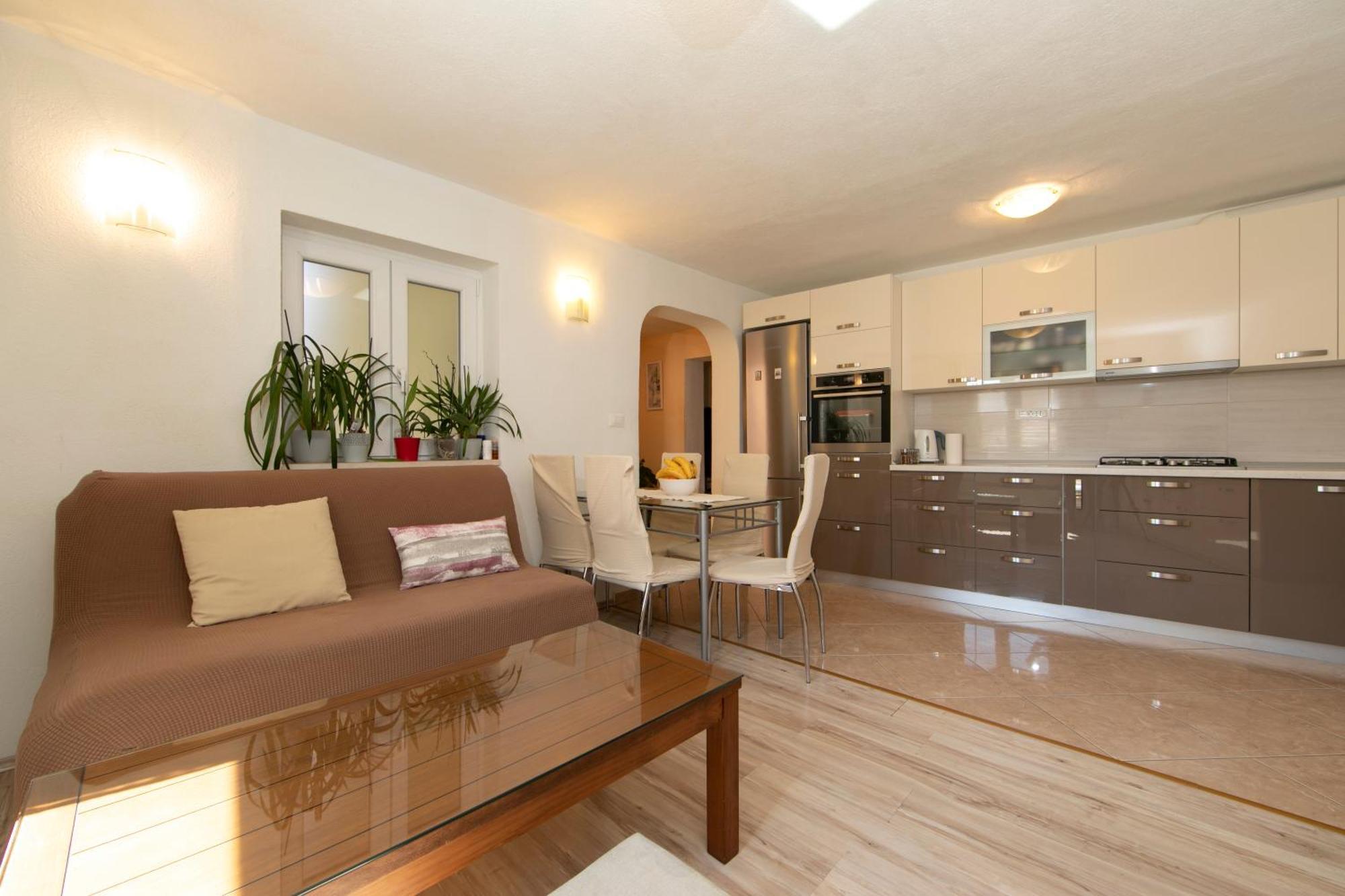 Apartmani Darinka Baška Voda Buitenkant foto