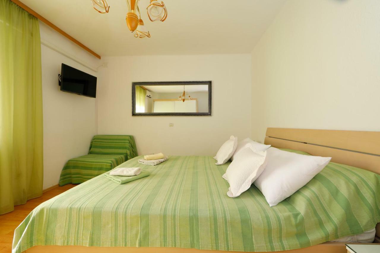 Apartmani Darinka Baška Voda Buitenkant foto