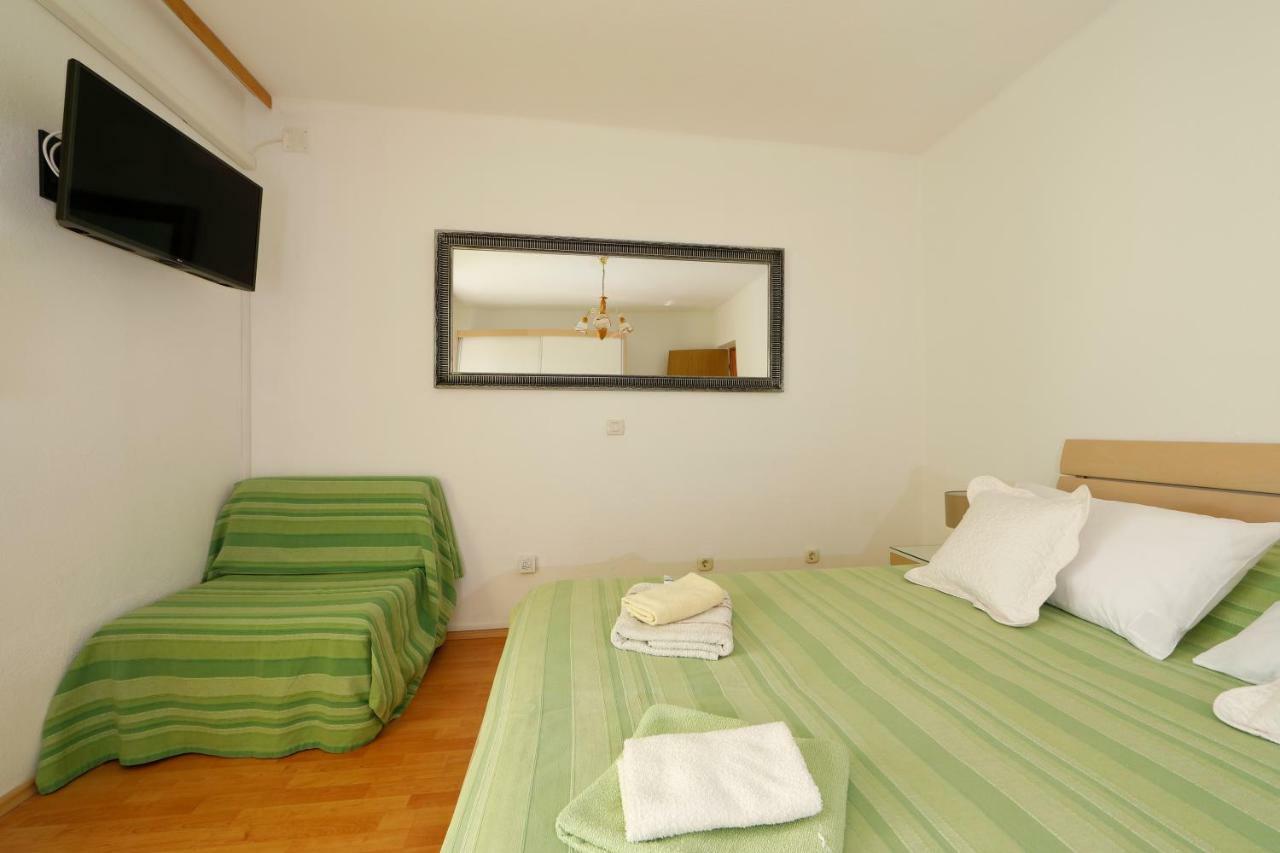 Apartmani Darinka Baška Voda Buitenkant foto