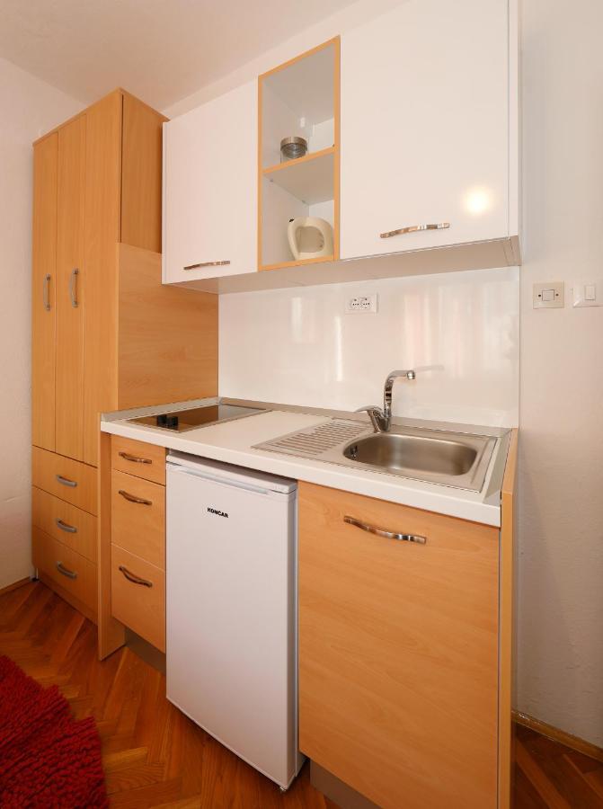 Apartmani Darinka Baška Voda Buitenkant foto