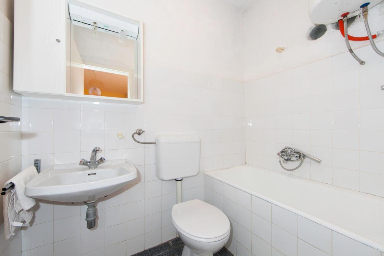 Apartmani Darinka Baška Voda Buitenkant foto